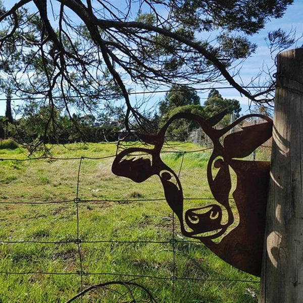 Peekaboo Lehmä - Metallinen seinäkoriste